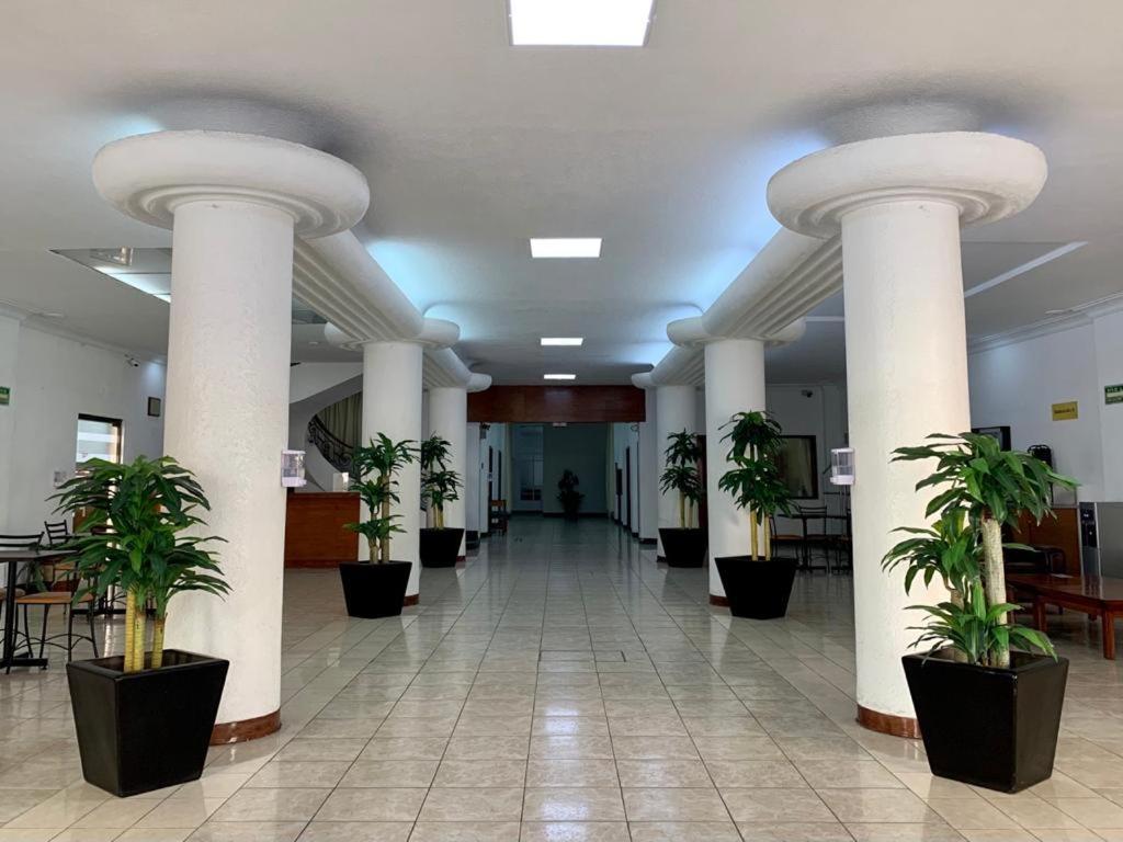 Hotel Capri De Leon Mexico المظهر الخارجي الصورة